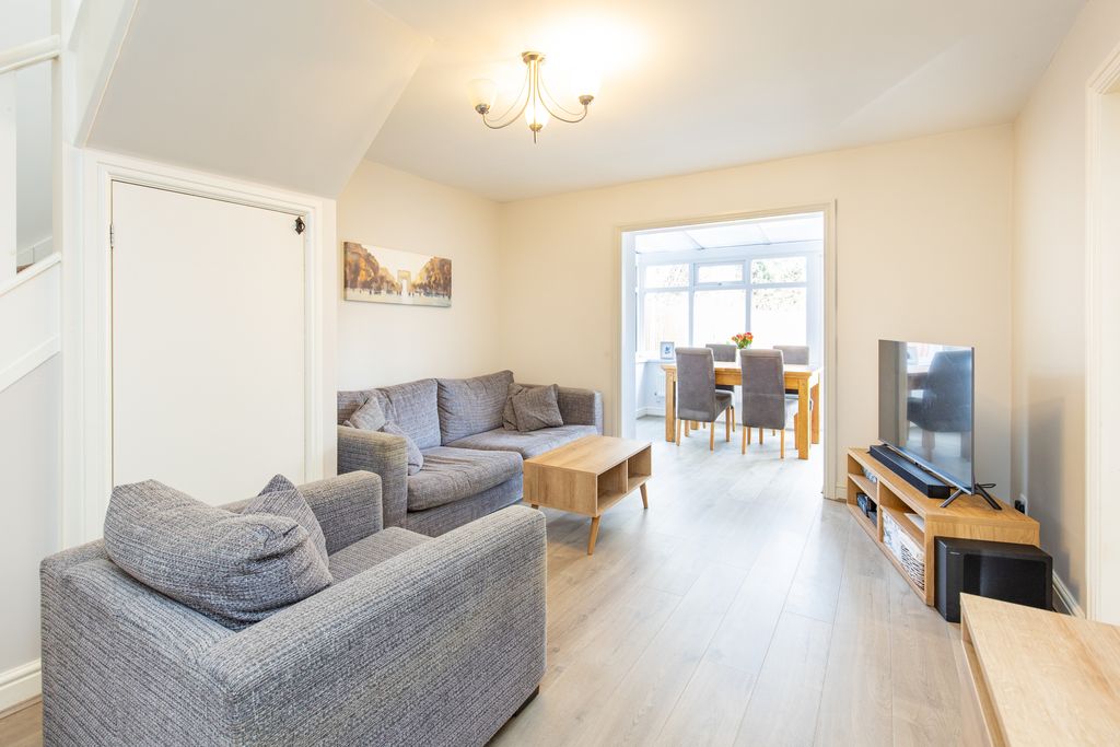 Property photo 2 of 9 Living Room