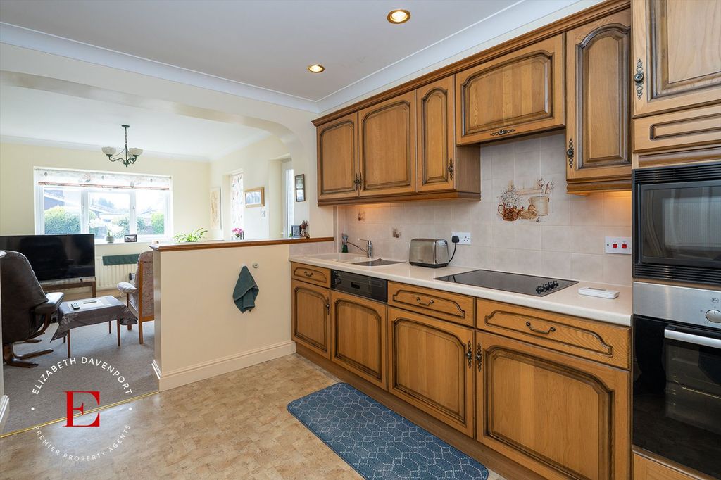 Property photo 3 of 14
