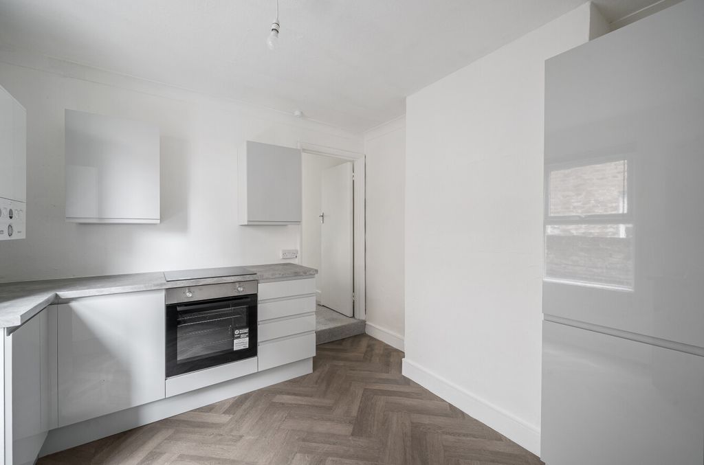 Property photo 3 of 12 1535202-13-1A1307...