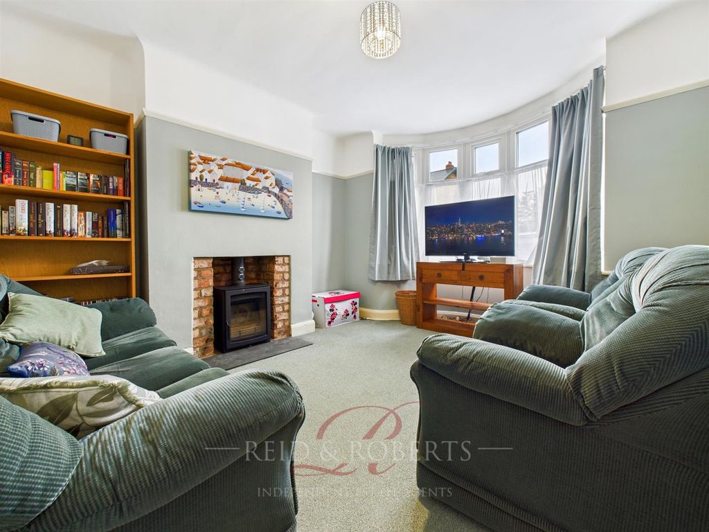 Property photo 3 of 16 Cam04884G0-Pr0092-Still014.Jpg