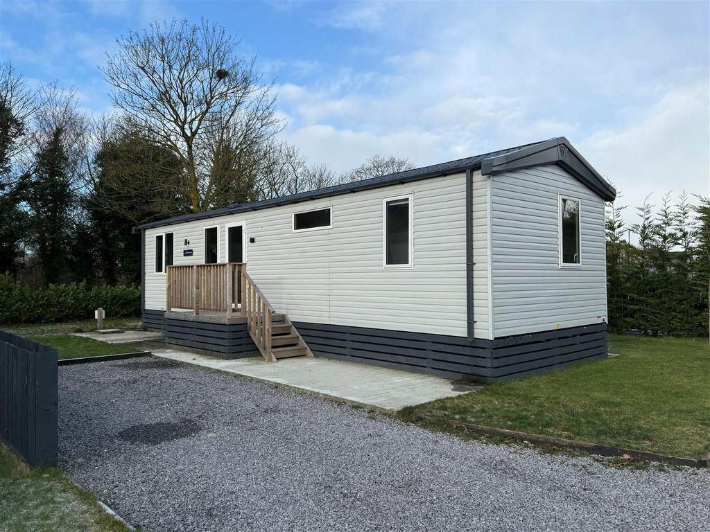 Property photo 1 of 8 Lodge 7 - Stonewood.Jpg