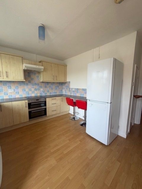 Property photo 2 of 10 Kitchen