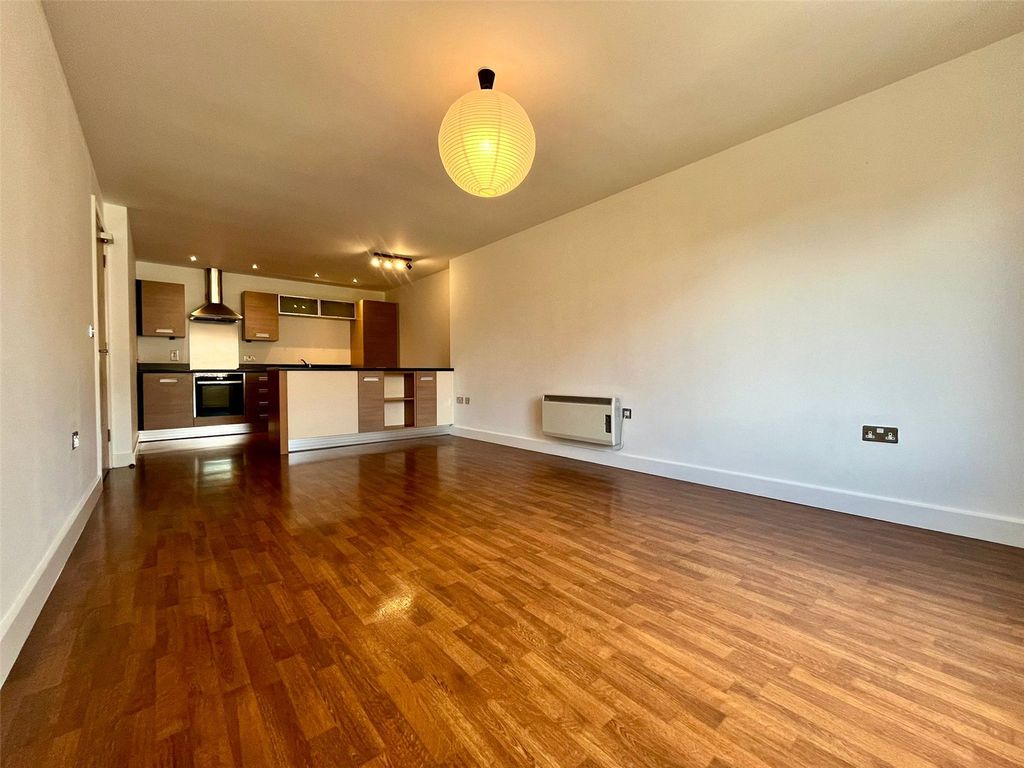 Property photo 3 of 11 Picture No. 19