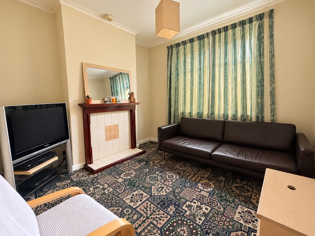 Property photo 2 of 13 Essex Ewemove Middlesbrough-2