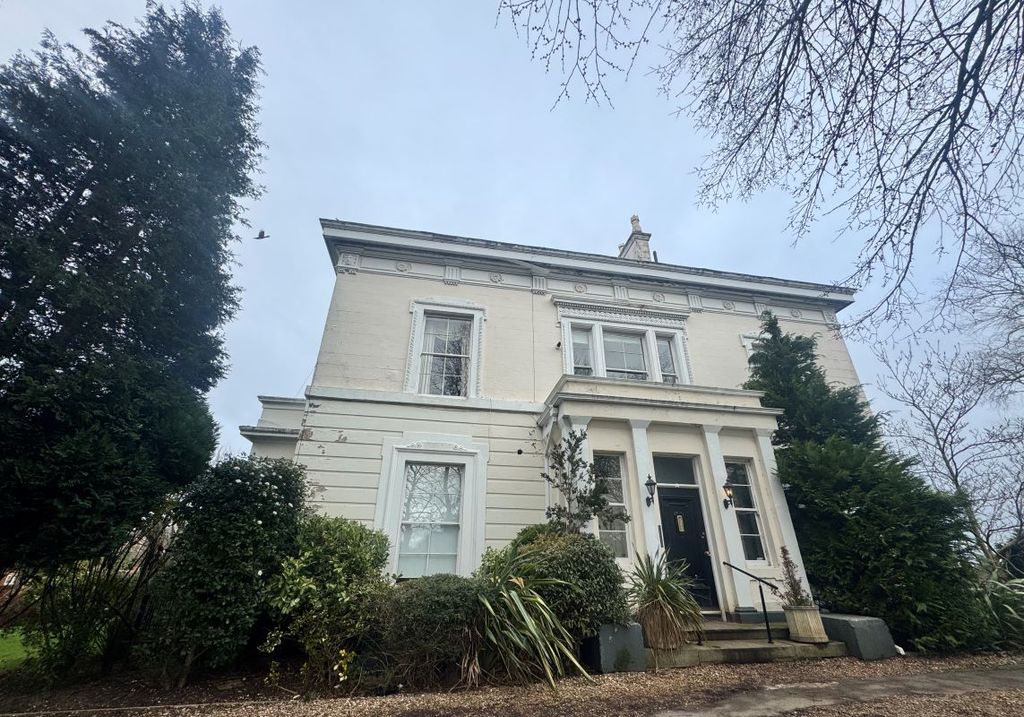 Property photo 1 of 5