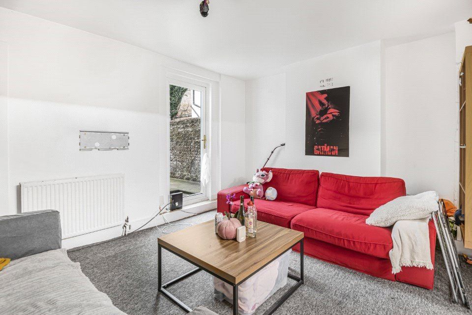 Property photo 3 of 27 Picture No. 15