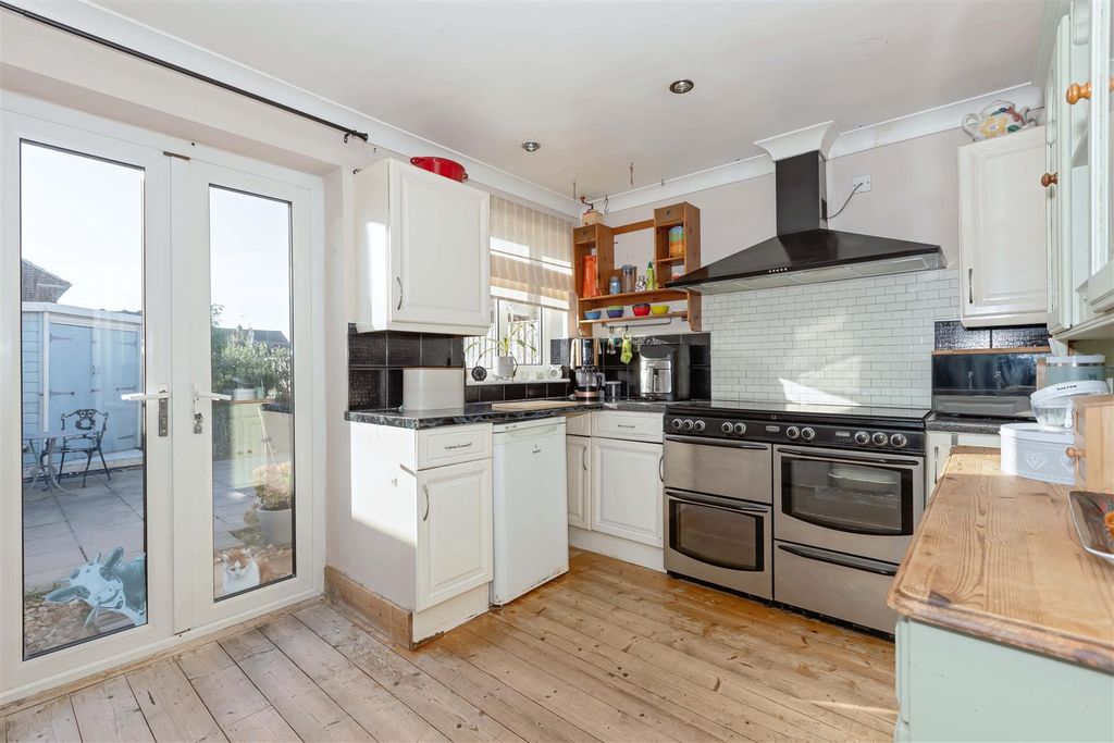 Property photo 3 of 14 The Greenway_5.Jpg