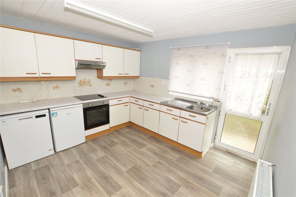 Property photo 2 of 9 2 - Picture No. 05