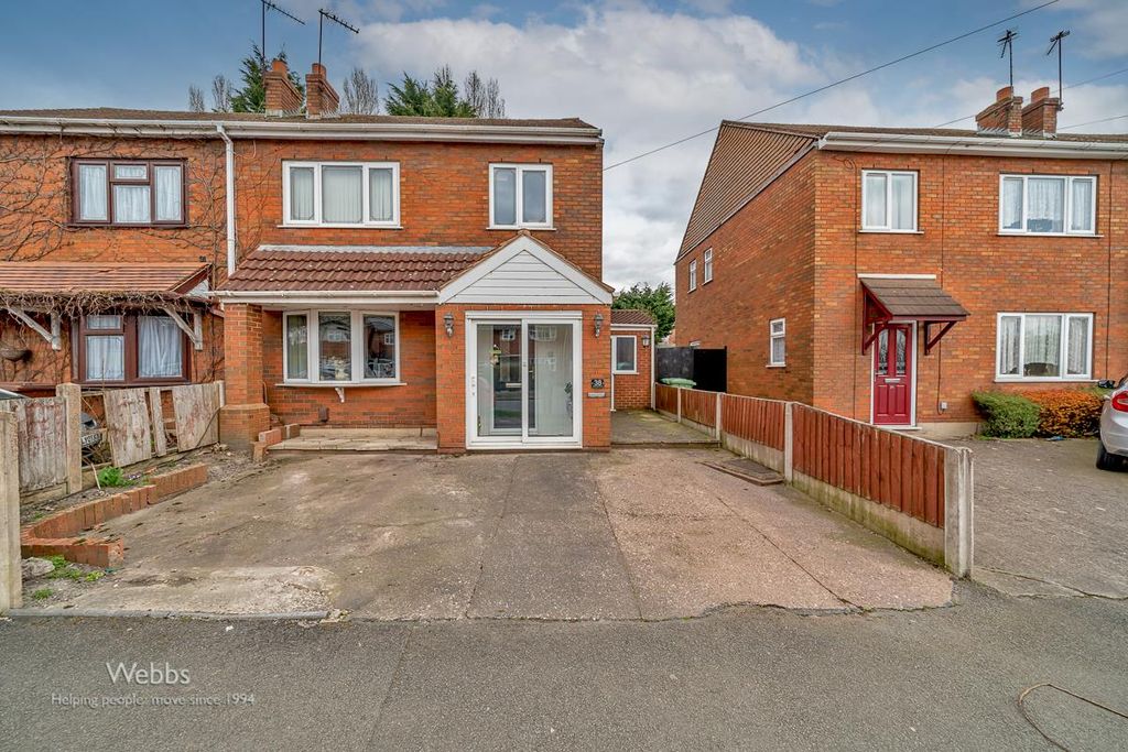 Property photo 1 of 35 Â© Webbs Estate Agents Â© (74 Of 145).Jpg