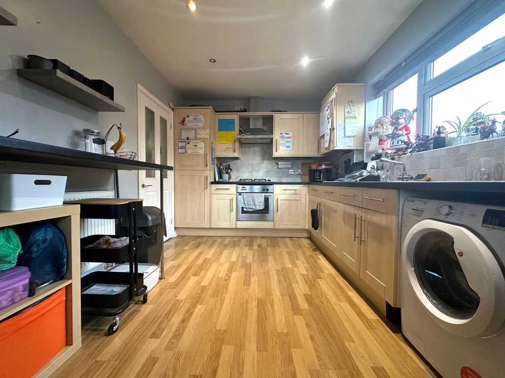 Property photo 2 of 7 Picture No. 03