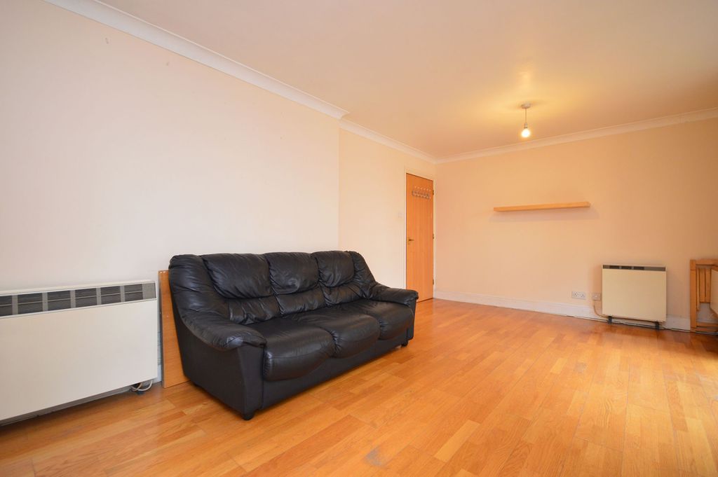 Property photo 2 of 9 Gallery