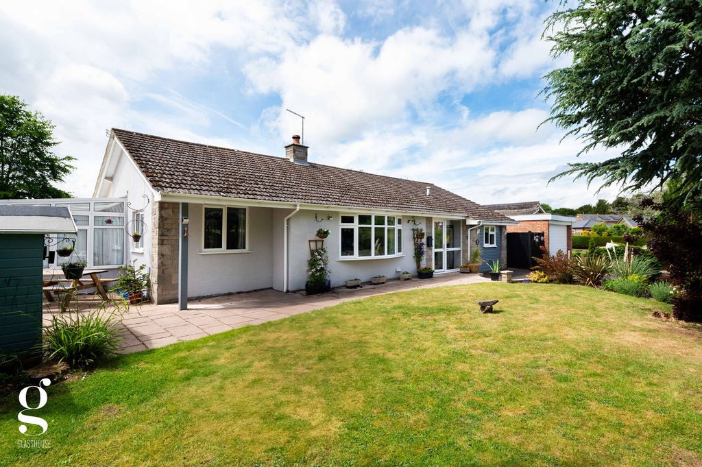 Property photo 1 of 27