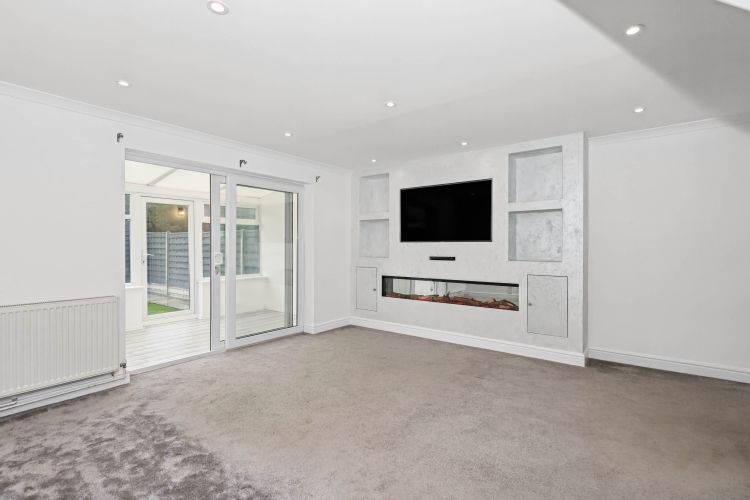 Property photo 2 of 11 340917