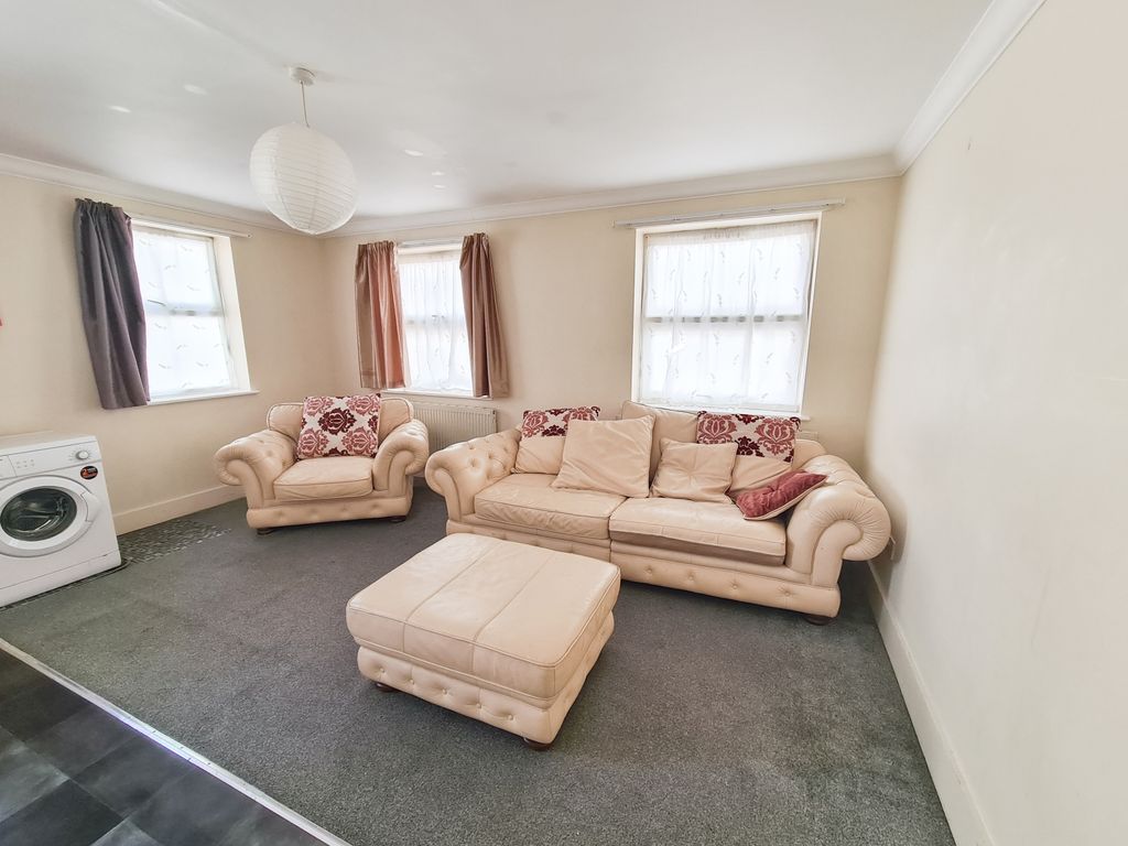 Property photo 2 of 4