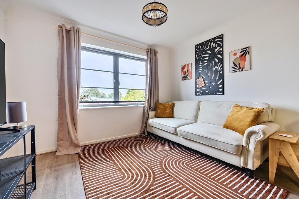 Property photo 3 of 19 Reception Room