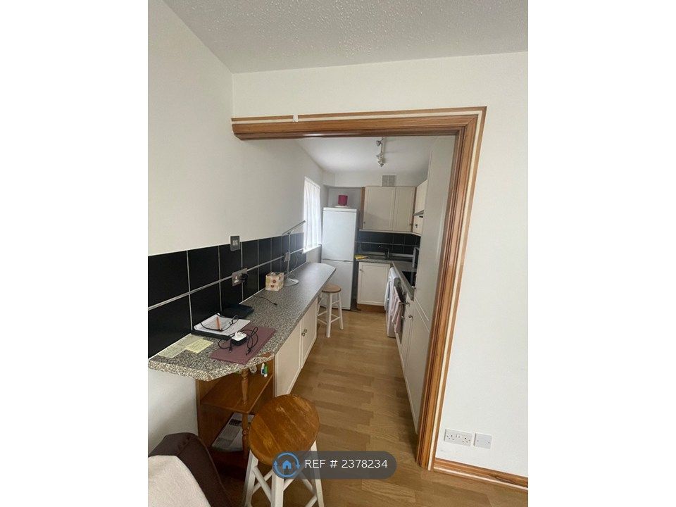 Property photo 1 of 6 Kitchen