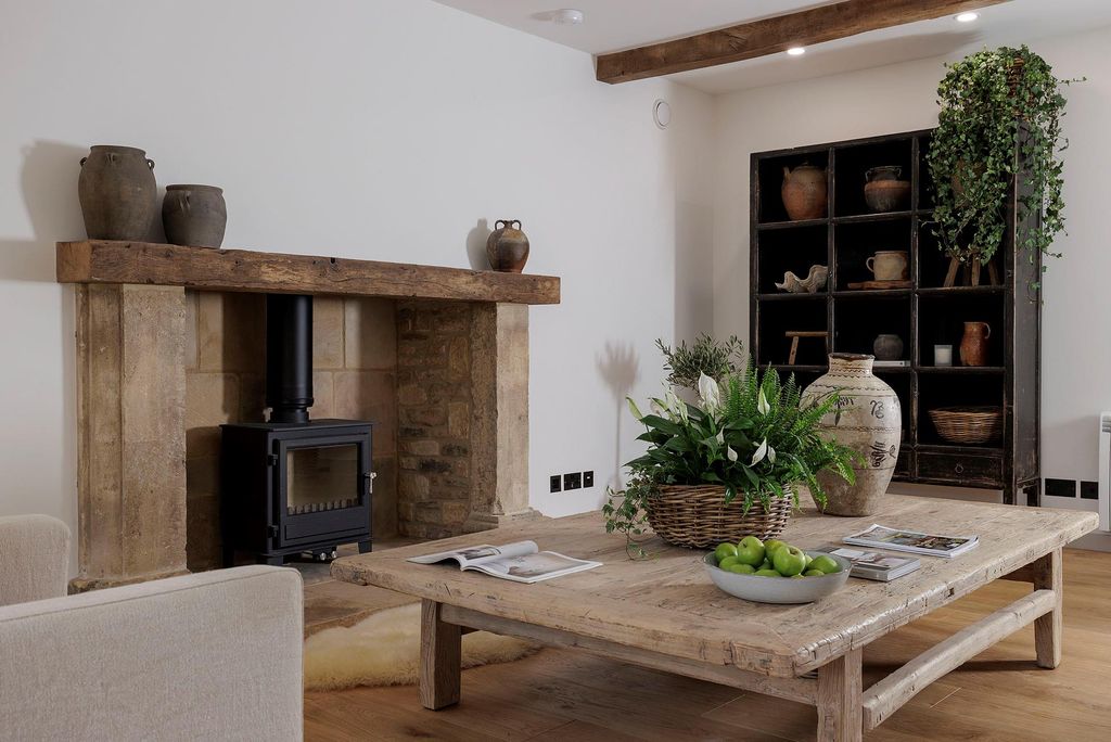 Property photo 2 of 19 Image