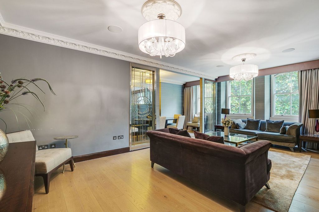 Property photo 3 of 24