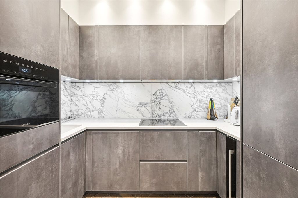 Property photo 2 of 8 Picture No. 07