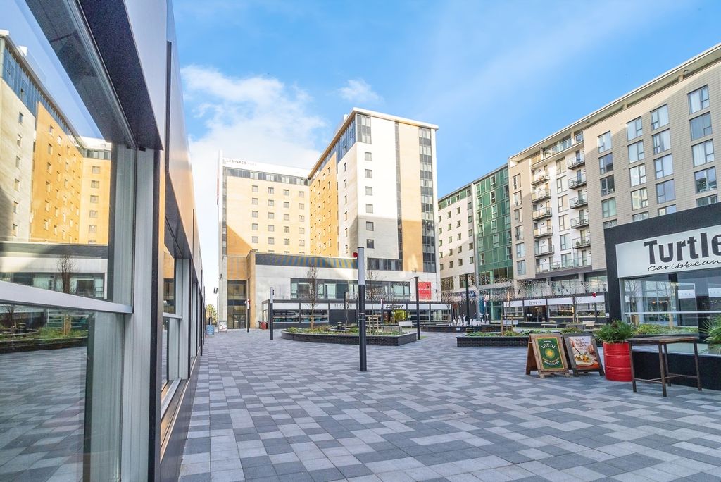 Property photo 2 of 20 Pbox-Img.Jpg