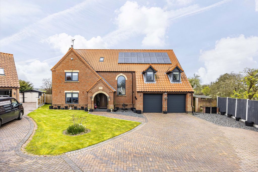 Property photo 1 of 24