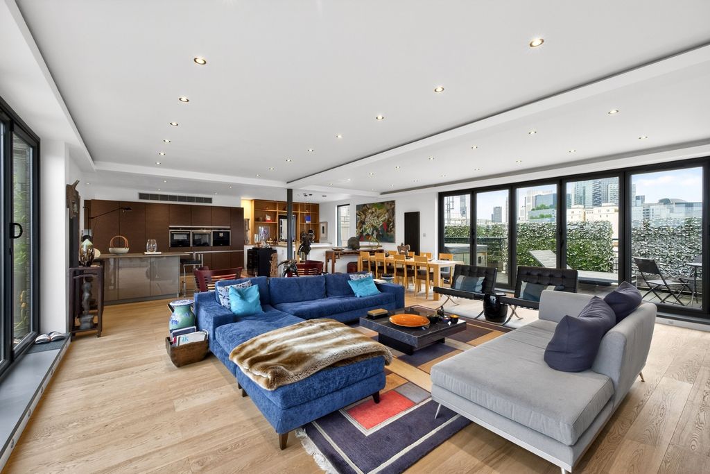 Property photo 1 of 23 Pbox-Img.Jpg