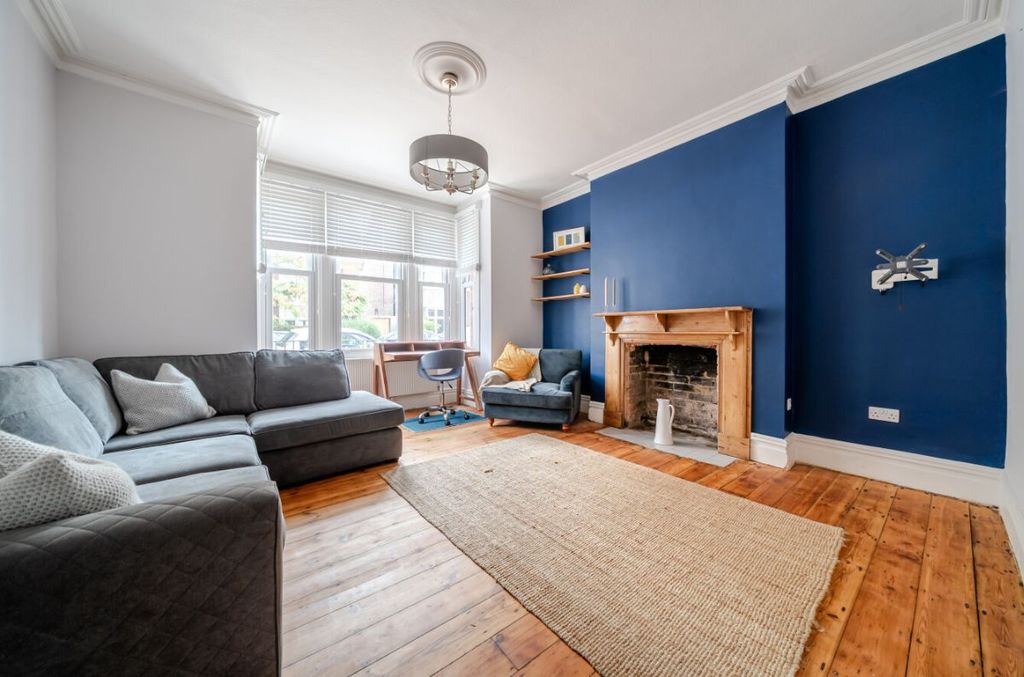 Property photo 3 of 13