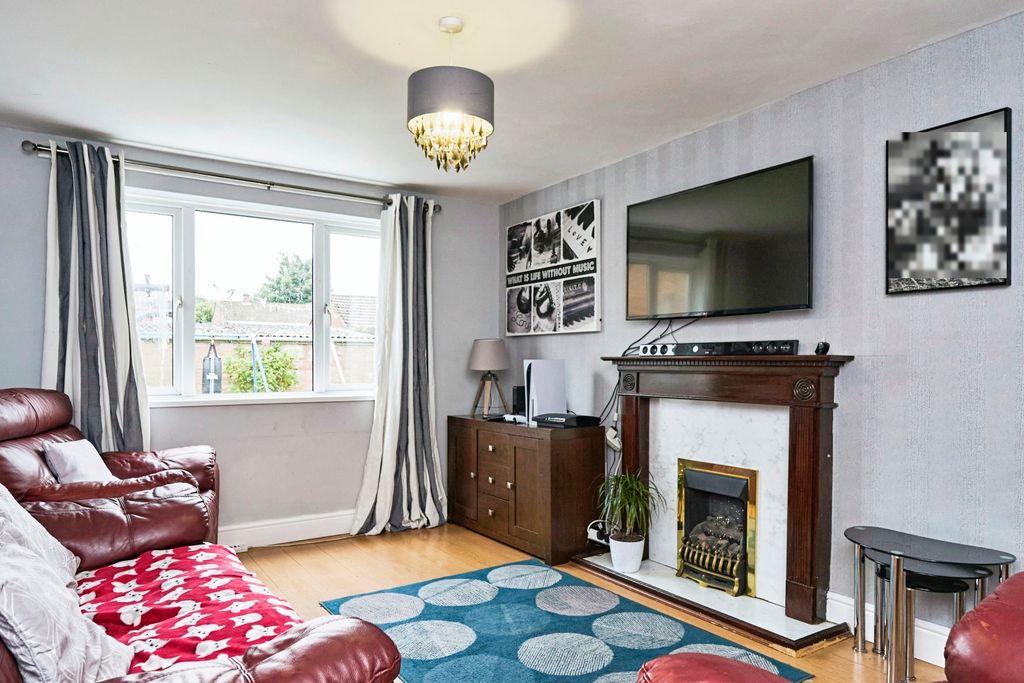 Property photo 2 of 17 Photography