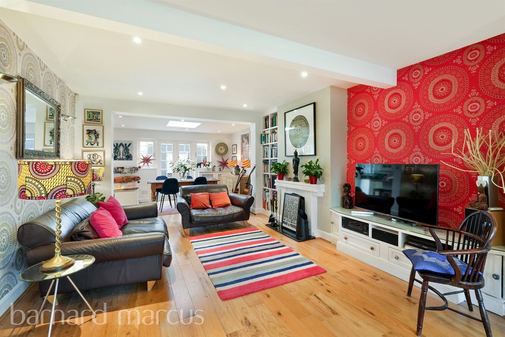 Property photo 3 of 16