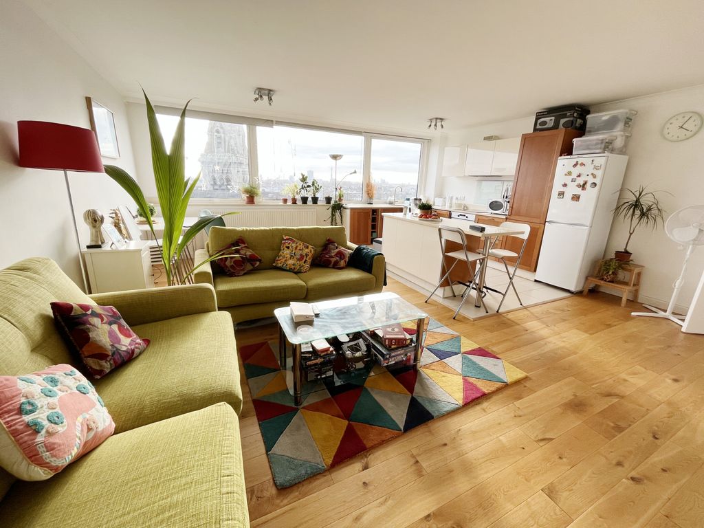 Property photo 1 of 14 Large Two Double Bedroom Flat