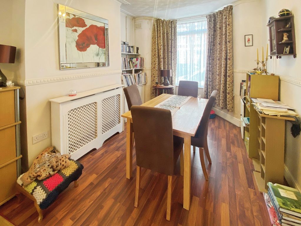 Property photo 2 of 9