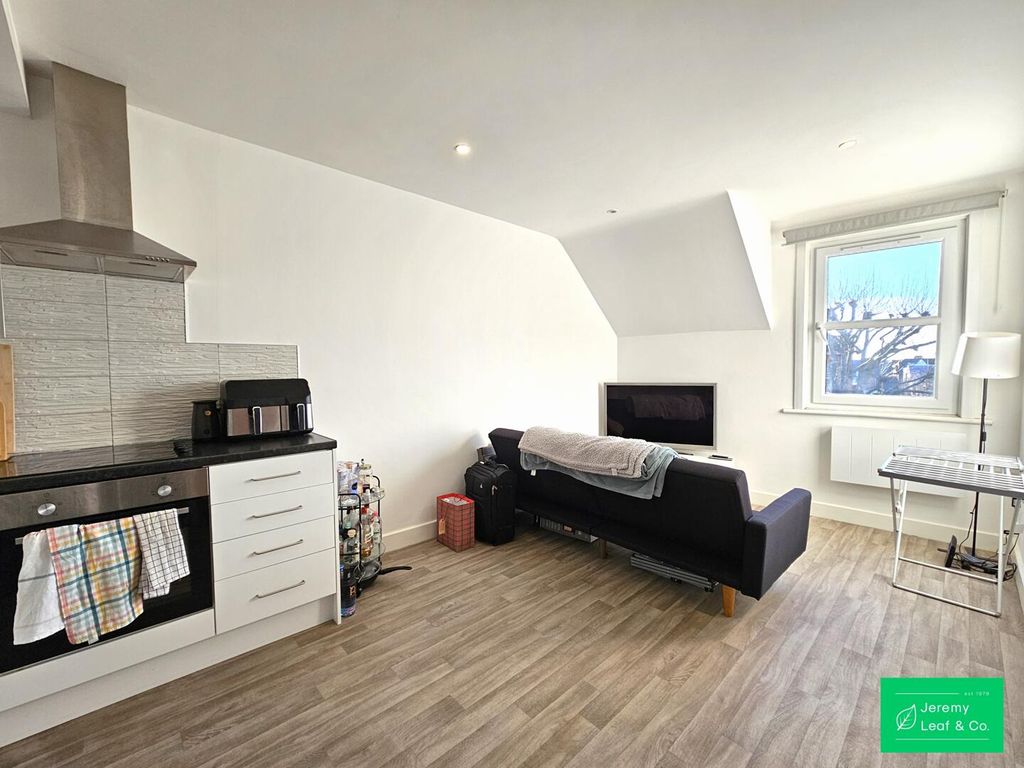 Property photo 2 of 10 Living Room