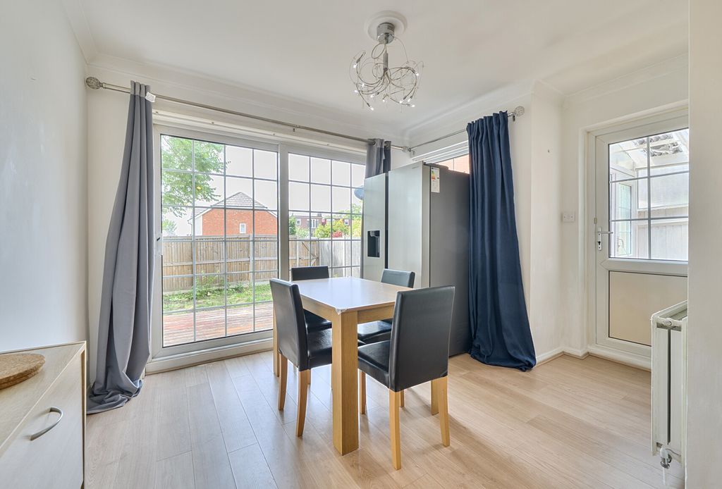 Property photo 3 of 10 1469669-3-6A1Dd6F...