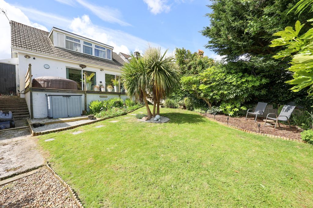 Property photo 1 of 24