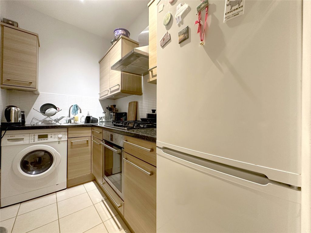 Property photo 3 of 6 Kitchen