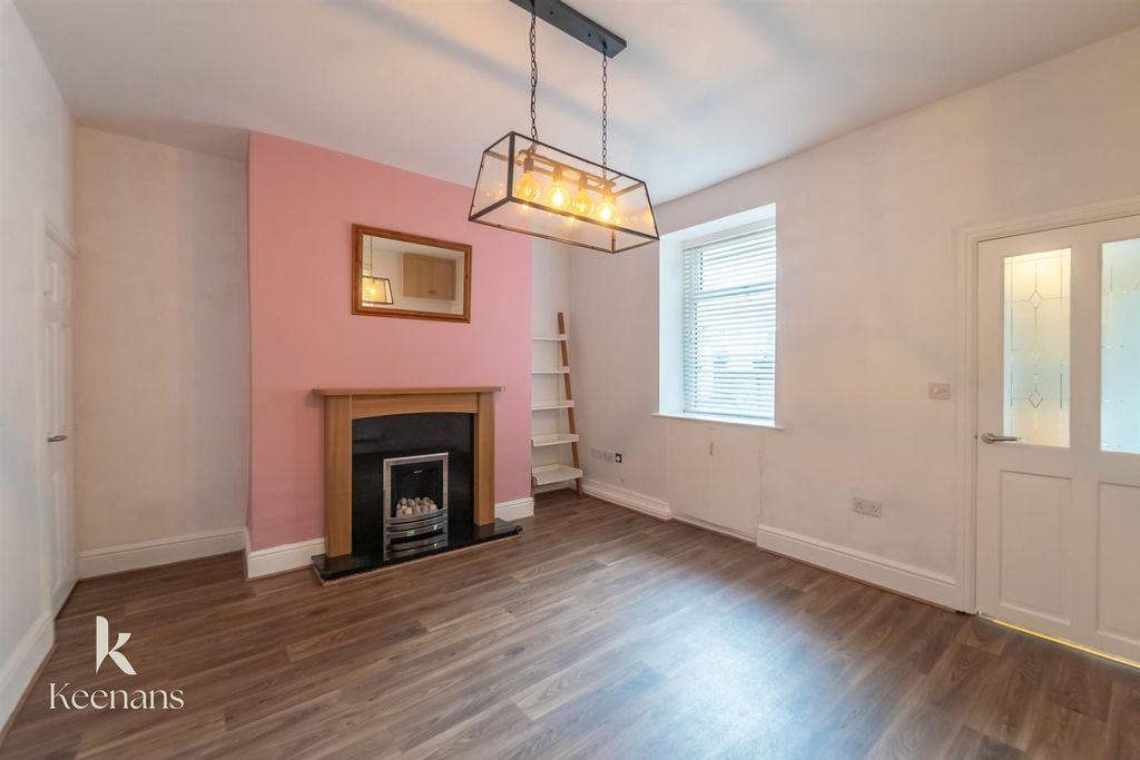 Property photo 3 of 26 Cribden-04.Jpg