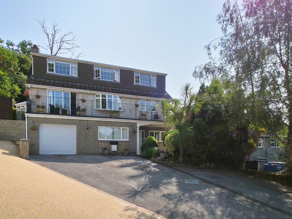 Property photo 1 of 36 4Â Bedroom Detached For Sale
