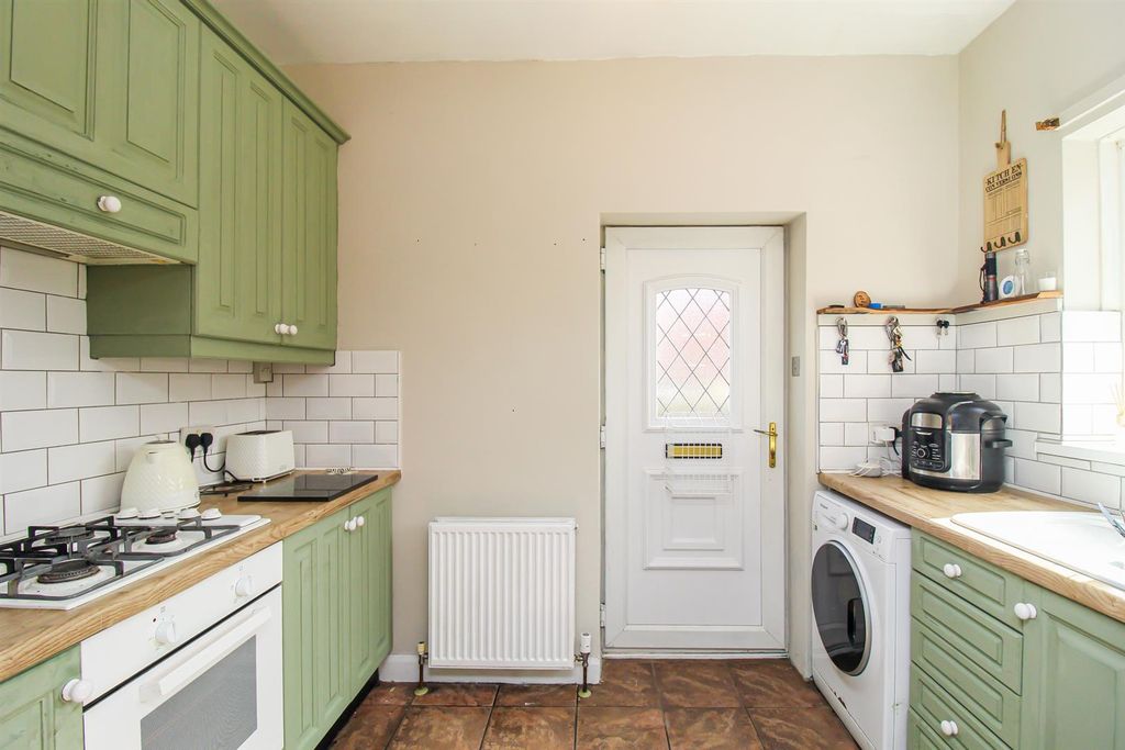 Property photo 2 of 9