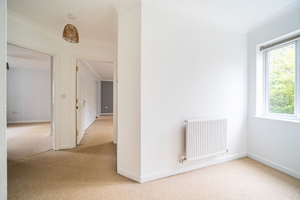 Property photo 3 of 24
