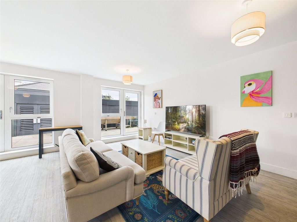 Property photo 1 of 11 Picture No. 14