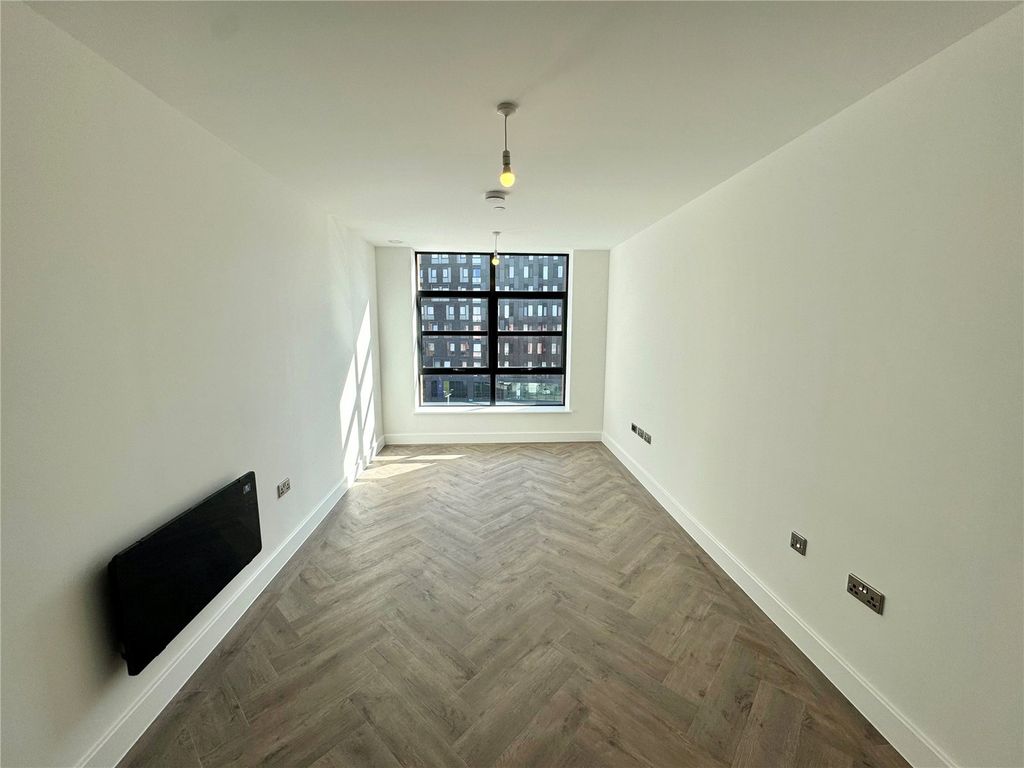 Property photo 3 of 7 Picture No. 02