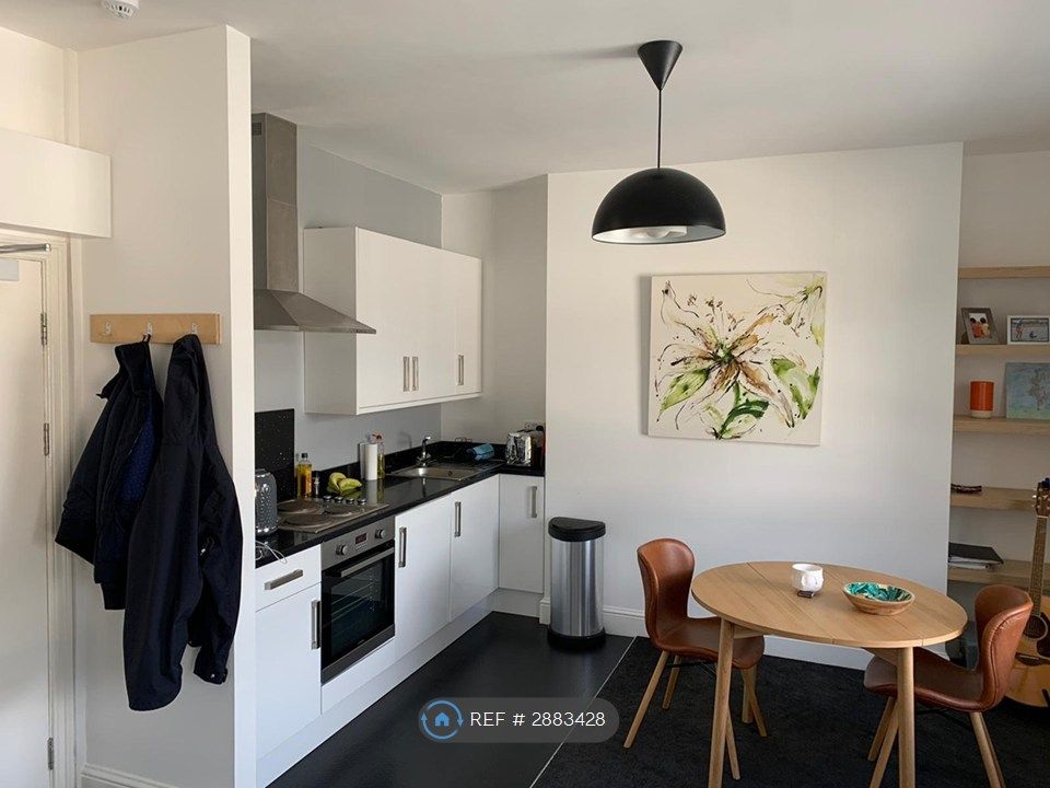 Property photo 1 of 6 Kitchen Area