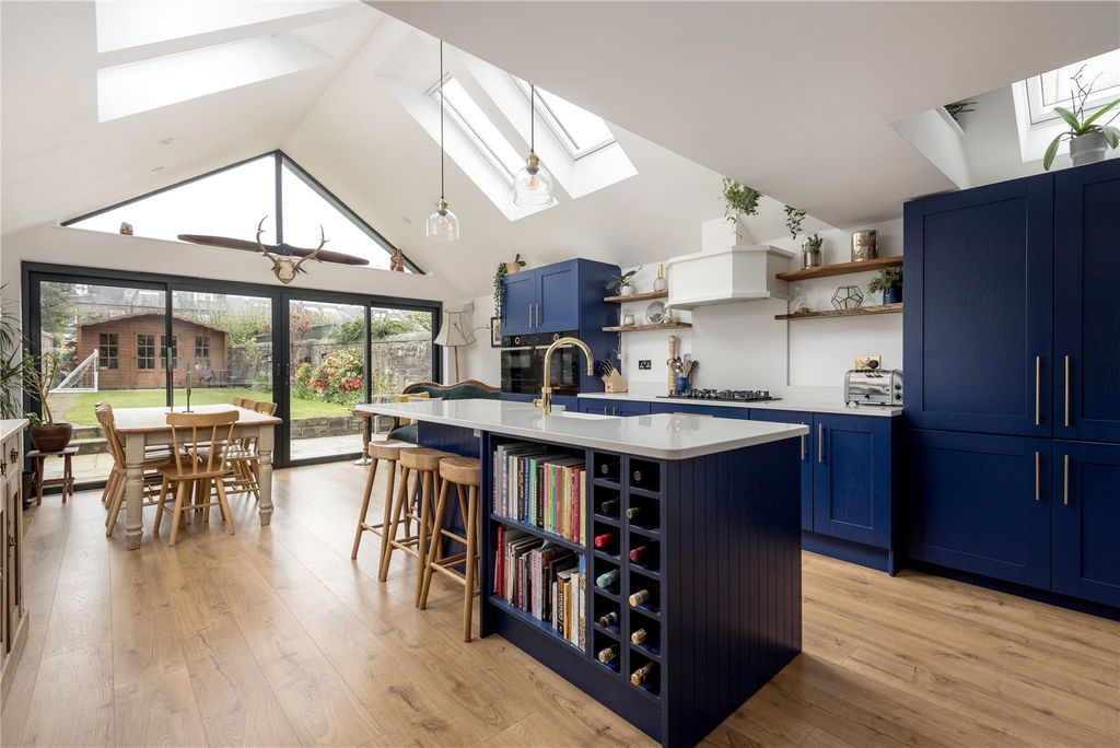 Property photo 2 of 30 Open Plan Kitchen