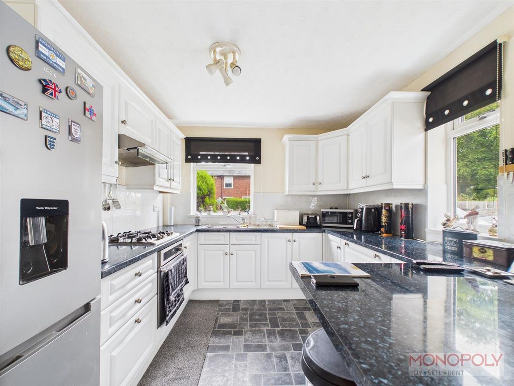 Property photo 3 of 9 Cam03815G0-Pr0319-Still002.Jpg