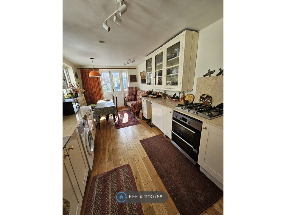 Property photo 1 of 17 Kitchen Dining Room