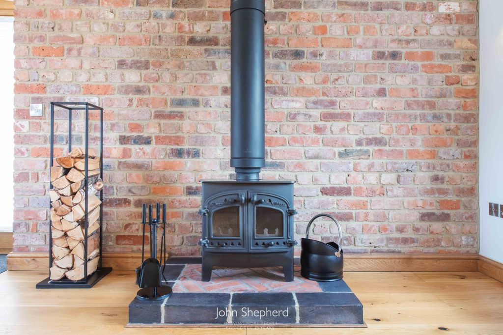 Property photo 3 of 18 Picture No. 12