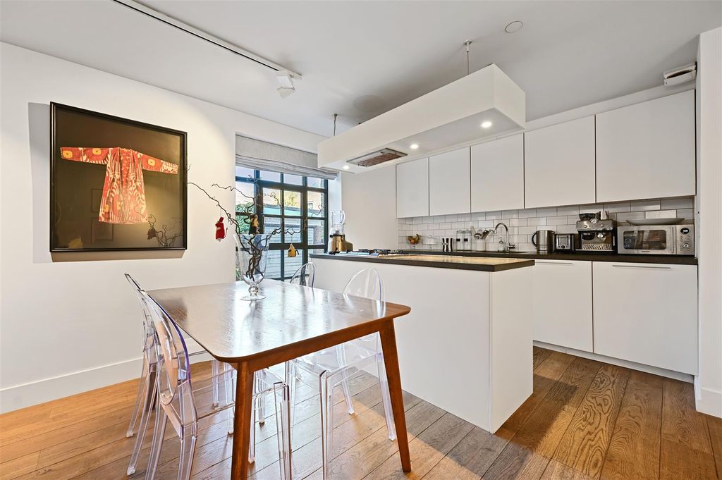 Property photo 2 of 8 Felgate Mews - Kitchen3 (1).Jpg