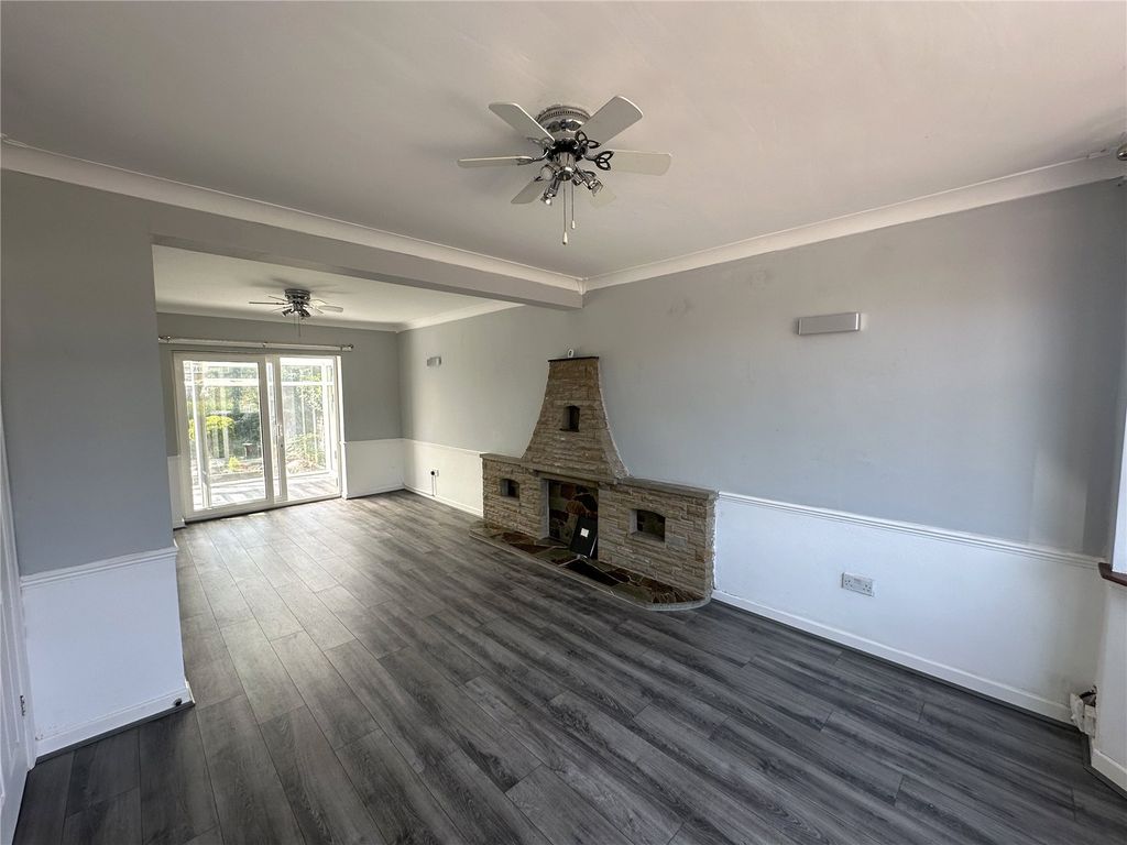 Property photo 2 of 19 Picture No. 04
