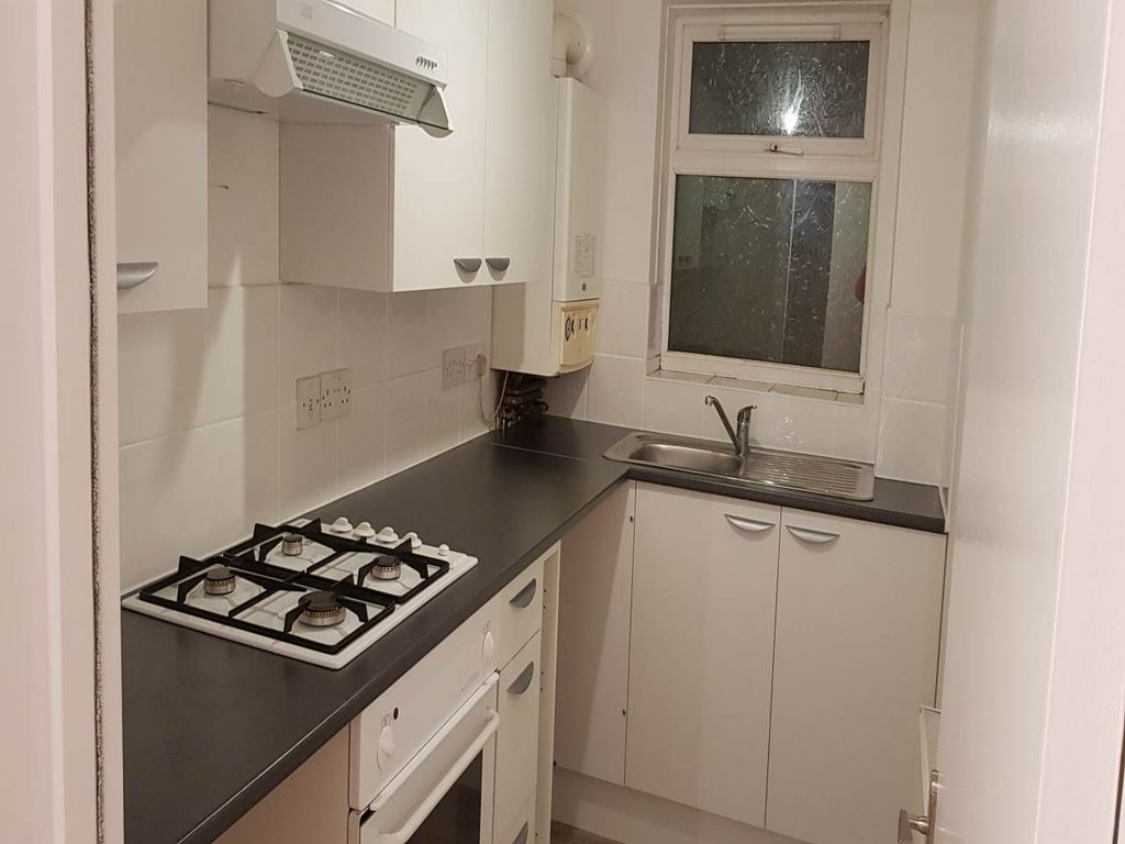 Property photo 2 of 3 Holland Court Flat 1 Kitchen