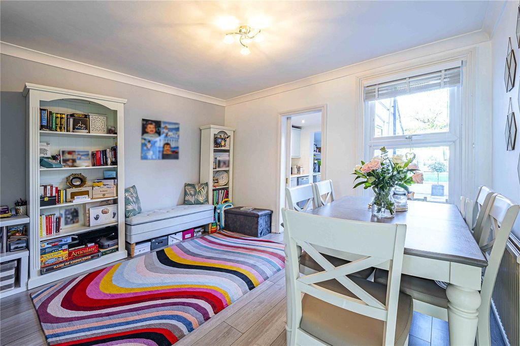 Property photo 3 of 17 Picture No. 10